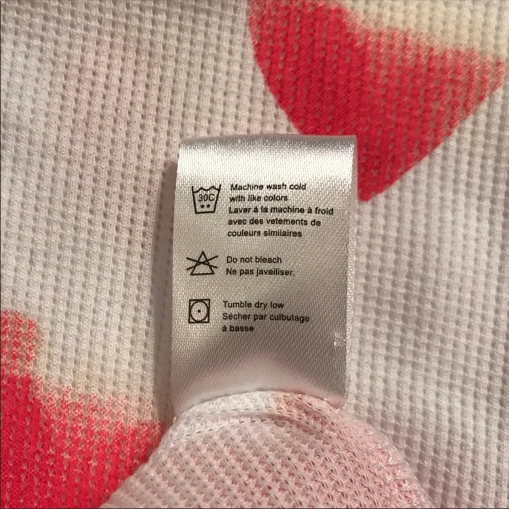 NWT Chaser White with Pink Ombré Hearts Thermal Knit Crew Neck Long Sleeve Shirt - Picture 14 of 15